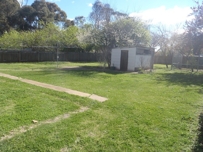 6 Glenelg Road, Armidale NSW 2350