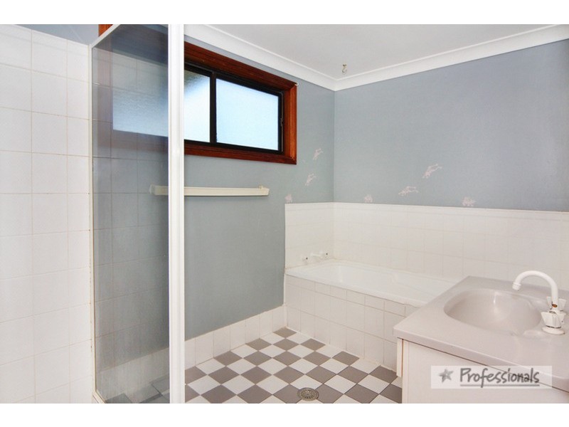 17 Coopers Lane, Uralla NSW 2358