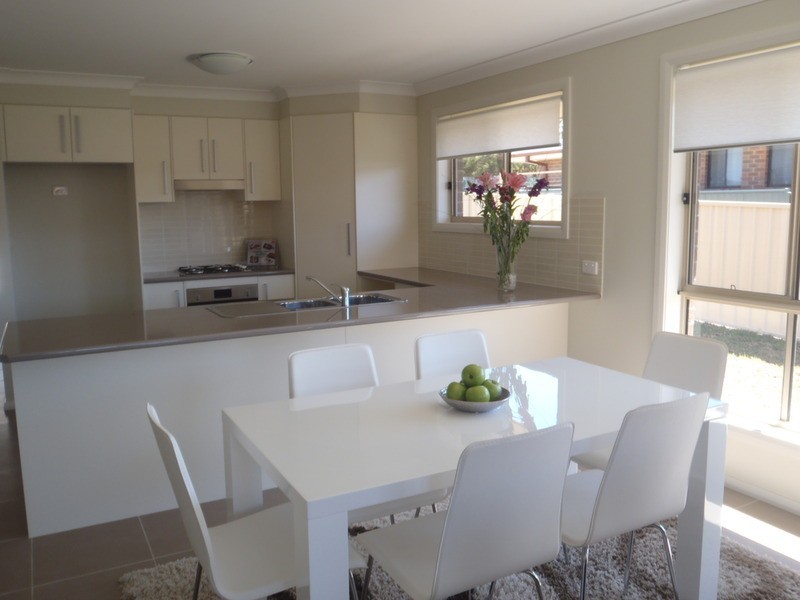 2/43 Kennedy Street, Armidale NSW 2350