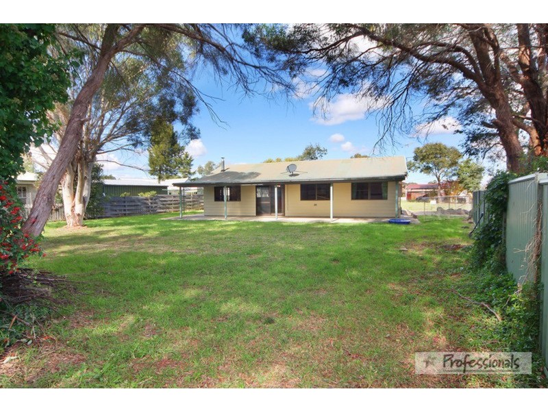 17 Coopers Lane, Uralla NSW 2358