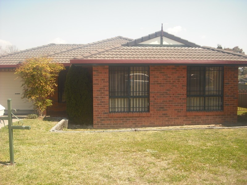 4 Chandler Close, Armidale NSW 2350