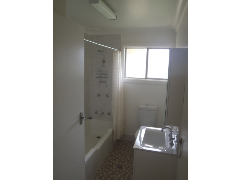 11 Grafton Road, Armidale NSW 2350