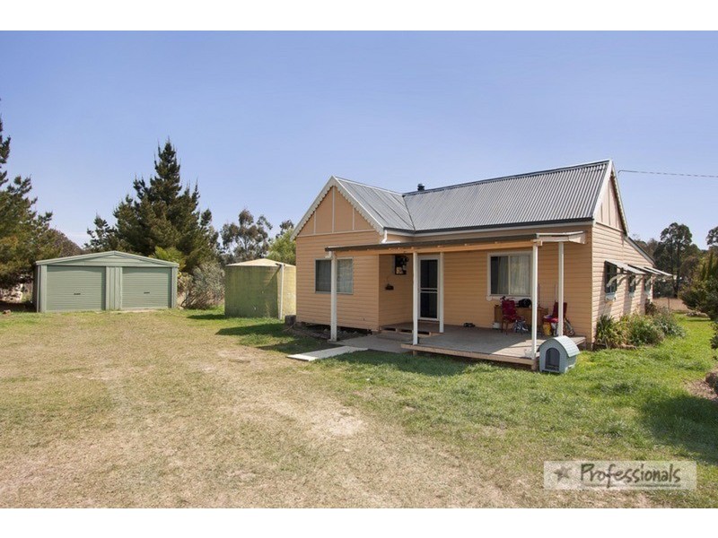 124 Kareela  Road, Armidale NSW 2350
