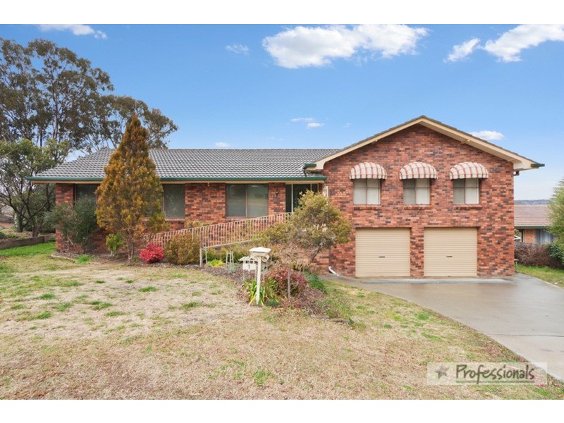 1 Freeman Crescent, Armidale NSW 2350
