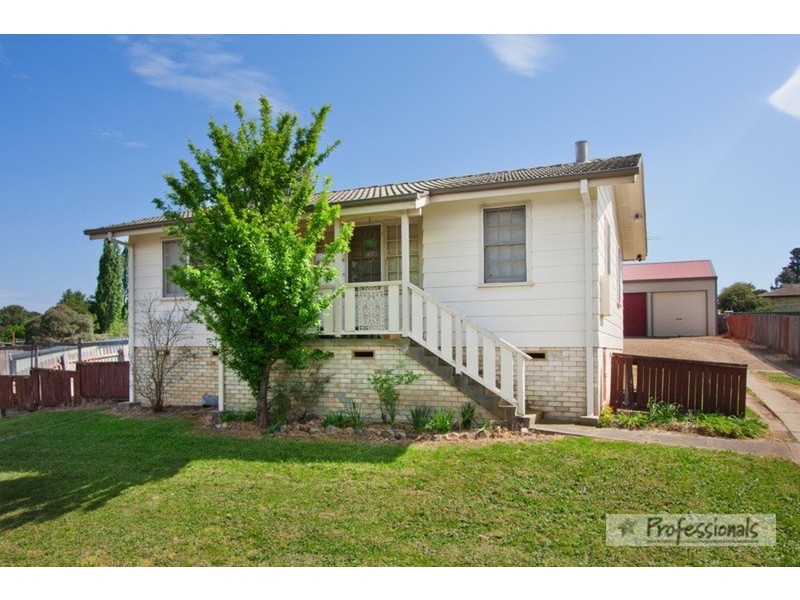 3 Herbert Lane, Armidale NSW 2350