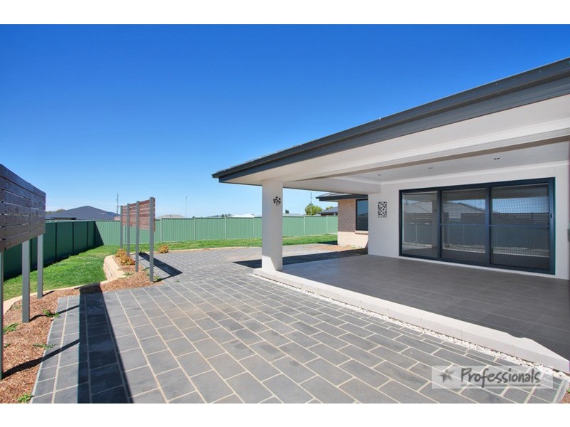 9 Hardman Close, Armidale NSW 2350