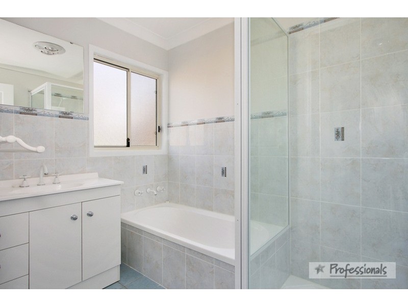 12 Thompson Street, Armidale NSW 2350