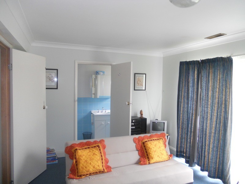 2/233 Castledoyle Road, Armidale NSW 2350