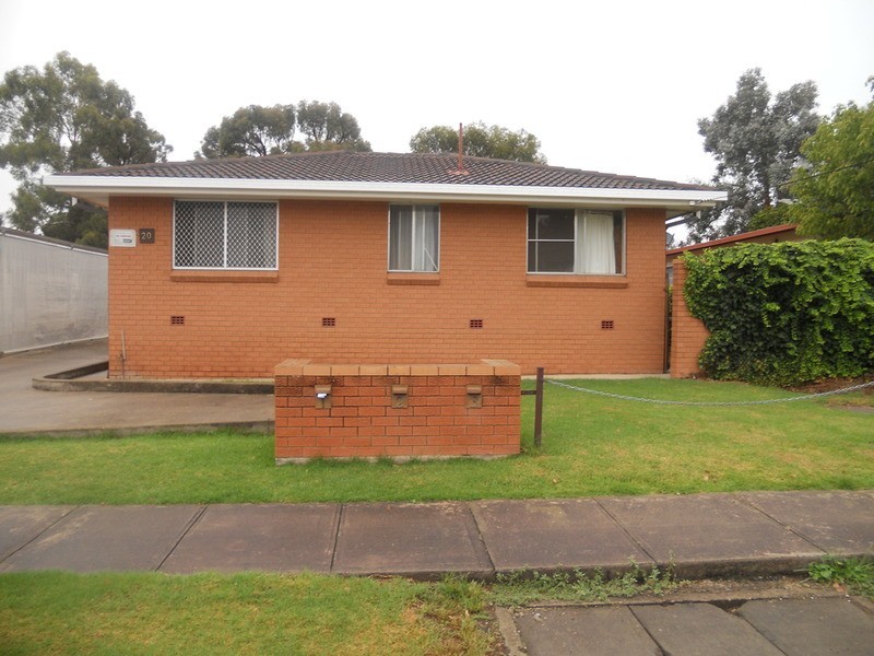 1/20 James Avenue, Armidale NSW 2350