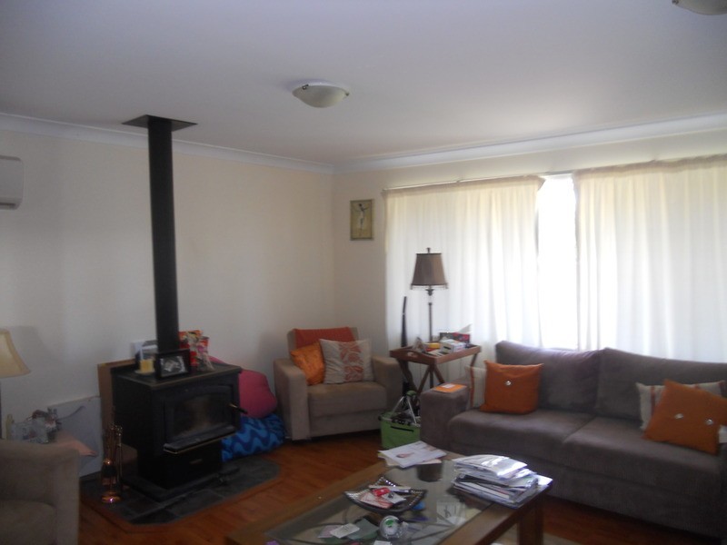 4 Holmes Avenue, Armidale NSW 2350