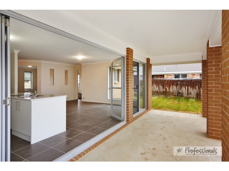 17 Kennedy Street, Armidale NSW 2350