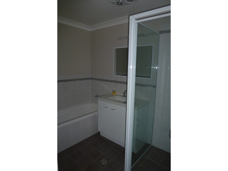 1/8 Amber Close, Armidale NSW 2350