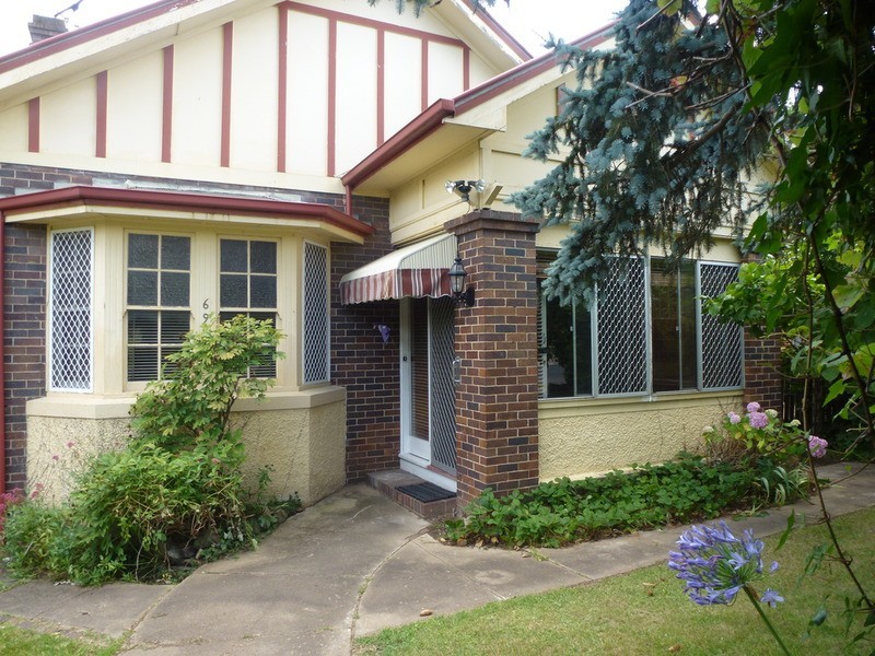 69 Barney Street, Armidale NSW 2350