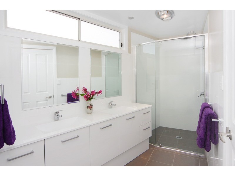 2/7 Netherton Park Avenue, Armidale NSW 2350