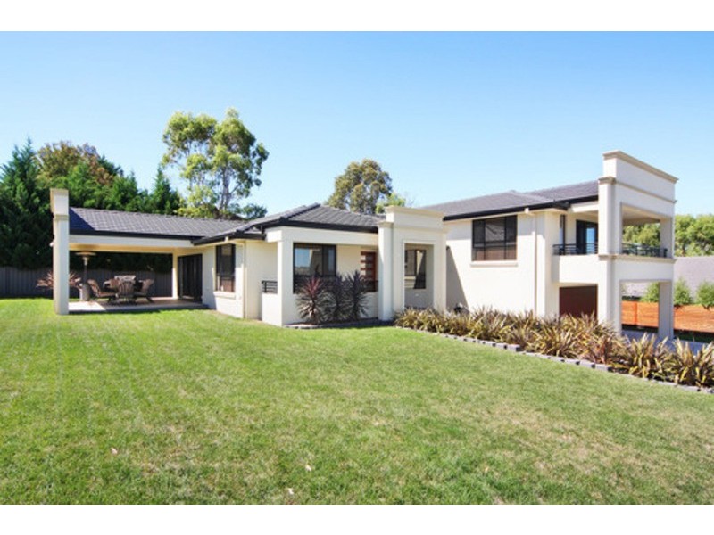 1 Illallangi Close, Armidale NSW 2350