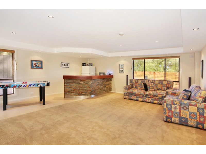 1 Illallangi Close, Armidale NSW 2350