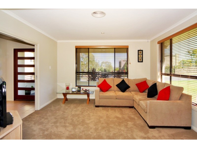 1 Illallangi Close, Armidale NSW 2350