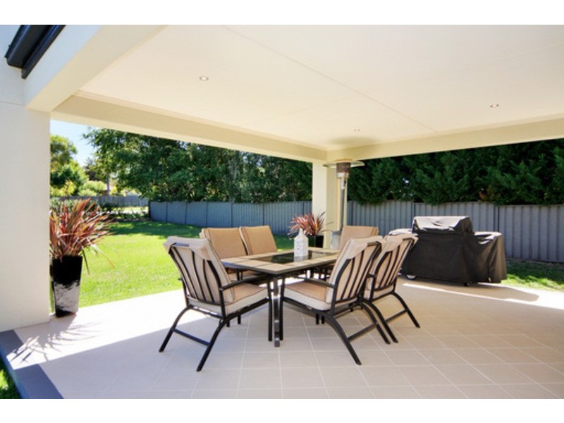 1 Illallangi Close, Armidale NSW 2350