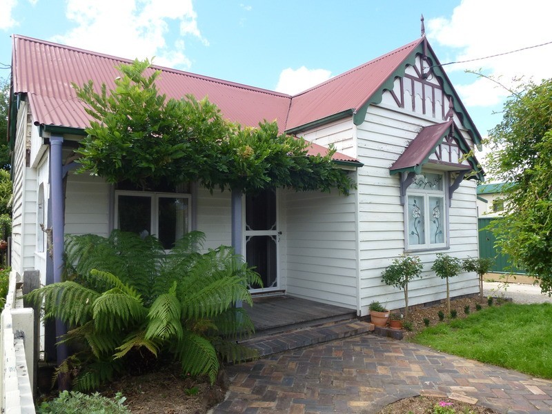 145 Taylor Street, Armidale NSW 2350