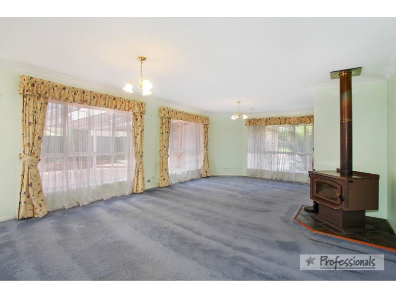 42 Norris Drive, Armidale NSW 2350