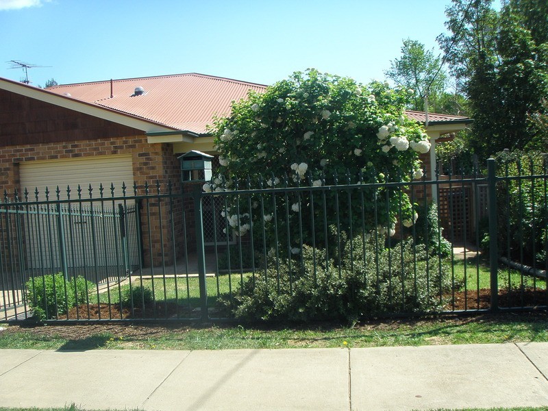 1/159 Barney Street, Armidale NSW 2350