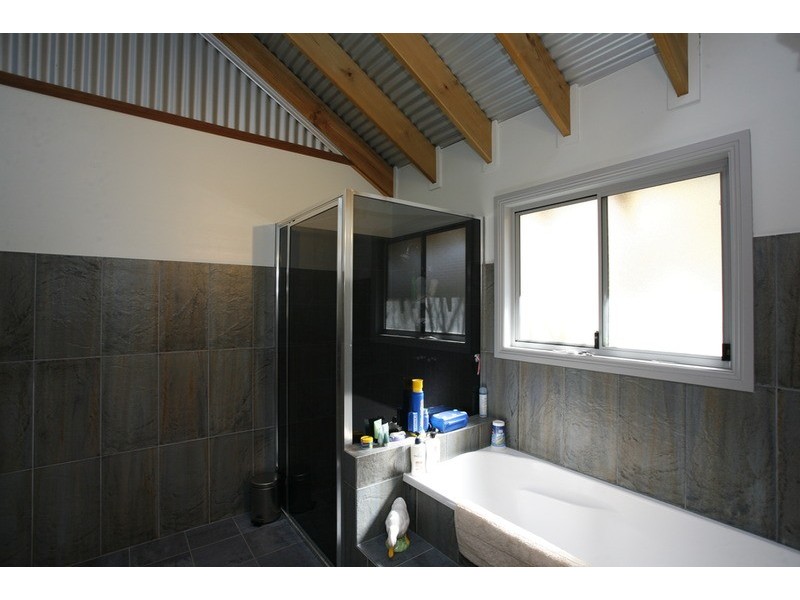 2 Nyssa Street, Armidale NSW 2350