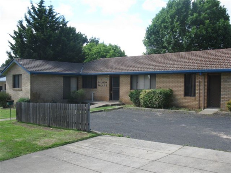 4 Salmon Avenue, Armidale NSW 2350