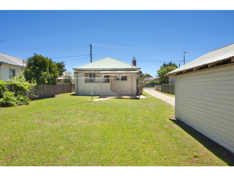 141 Butler Street, Armidale NSW 2350
