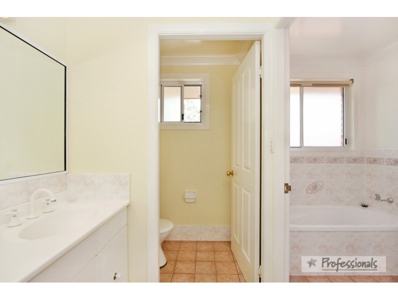42 Norris Drive, Armidale NSW 2350