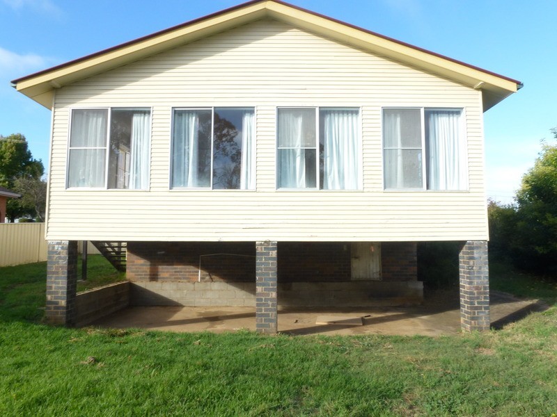 39B Mann Street, Armidale NSW 2350