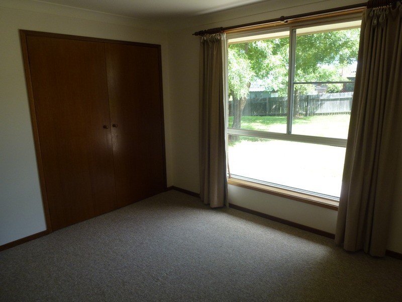 5 Peters Place, Armidale NSW 2350