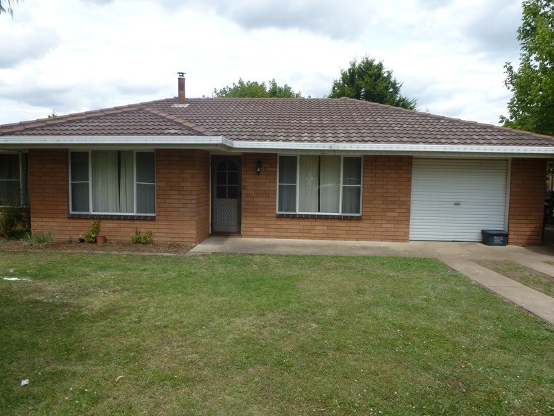 14 Baldwyn Street, Armidale NSW 2350