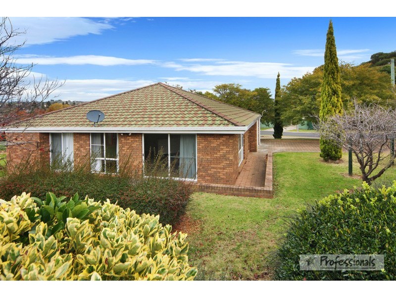 210-218 Donnelly  Street, Armidale NSW 2350