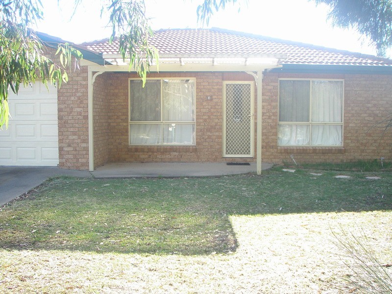 4 Eva Place, Armidale NSW 2350