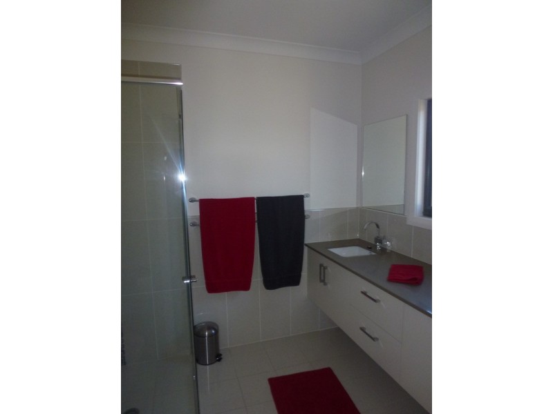 1 St Cuthberts Avenue, Armidale NSW 2350