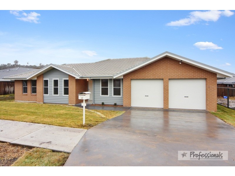 17 Kennedy Street, Armidale NSW 2350