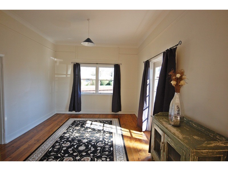 19 Marsh Street, Armidale NSW 2350