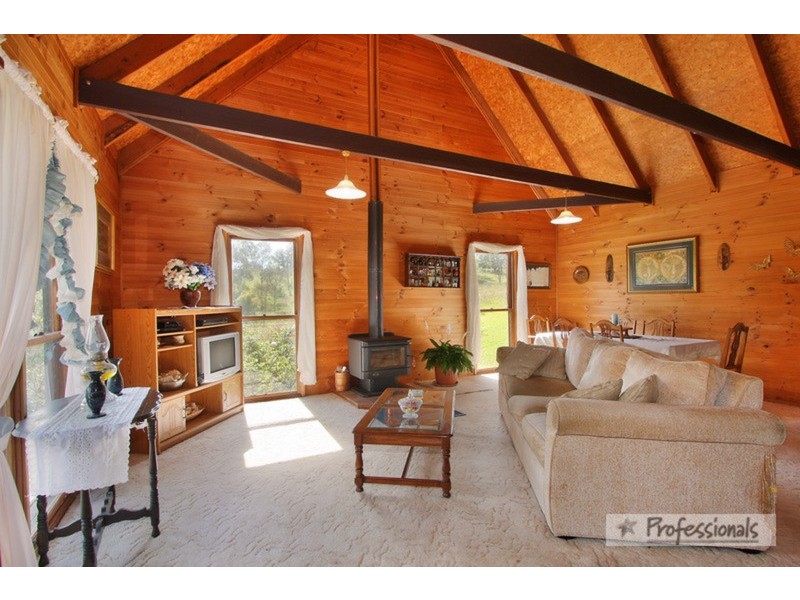 139 Kalinda Road, Armidale NSW 2350