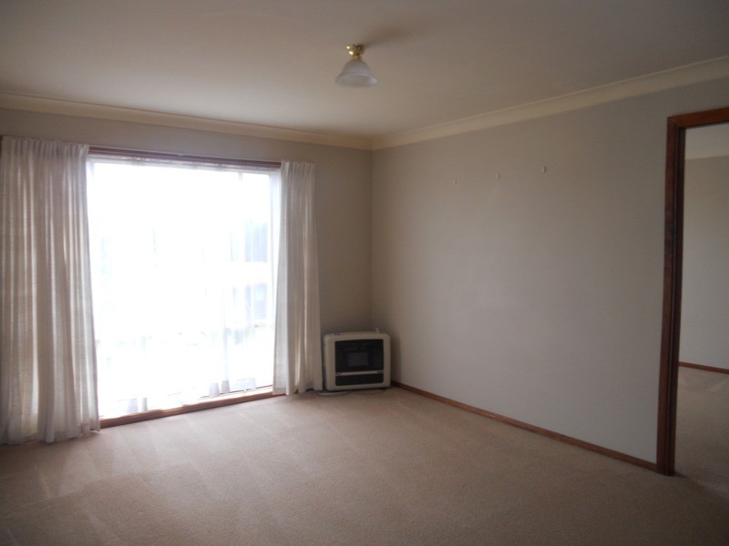 2/16 Napier Court, Armidale NSW 2350