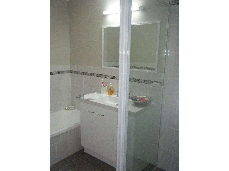 2/8 Amber Close, Armidale NSW 2350