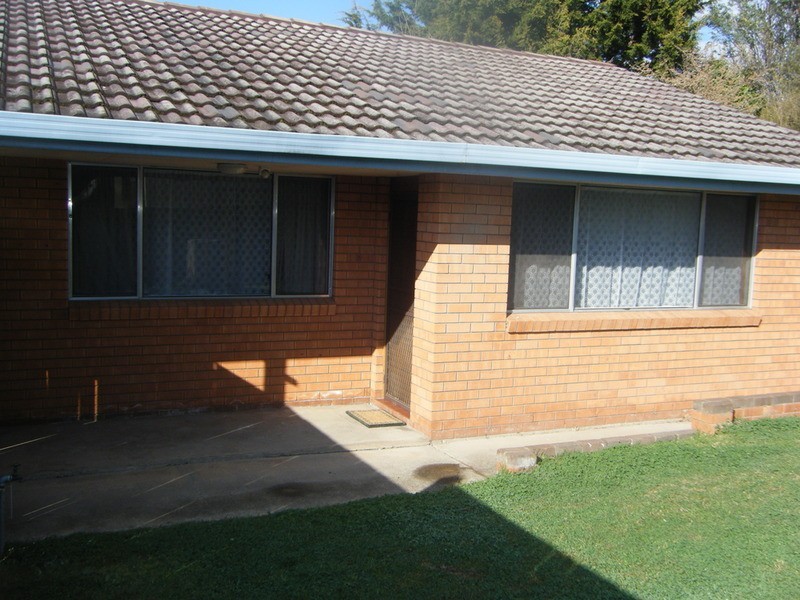 4/10 Dawson Avenue, Armidale NSW 2350