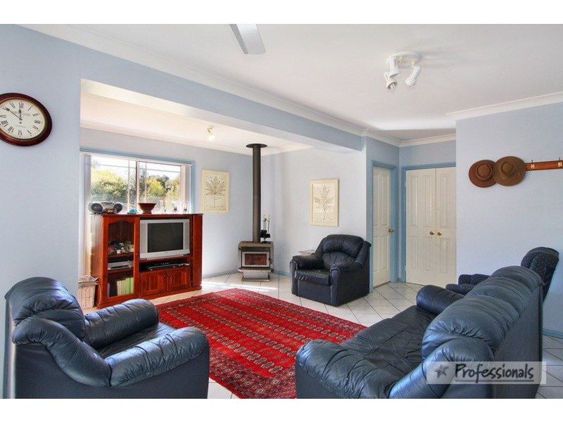 99 The Avenue, Armidale NSW 2350