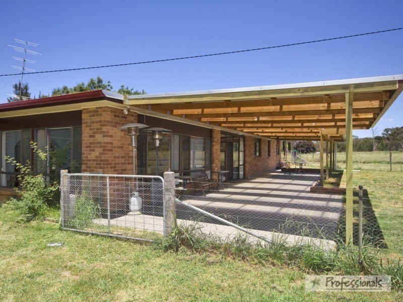 57 Blanch Road, Armidale NSW 2350