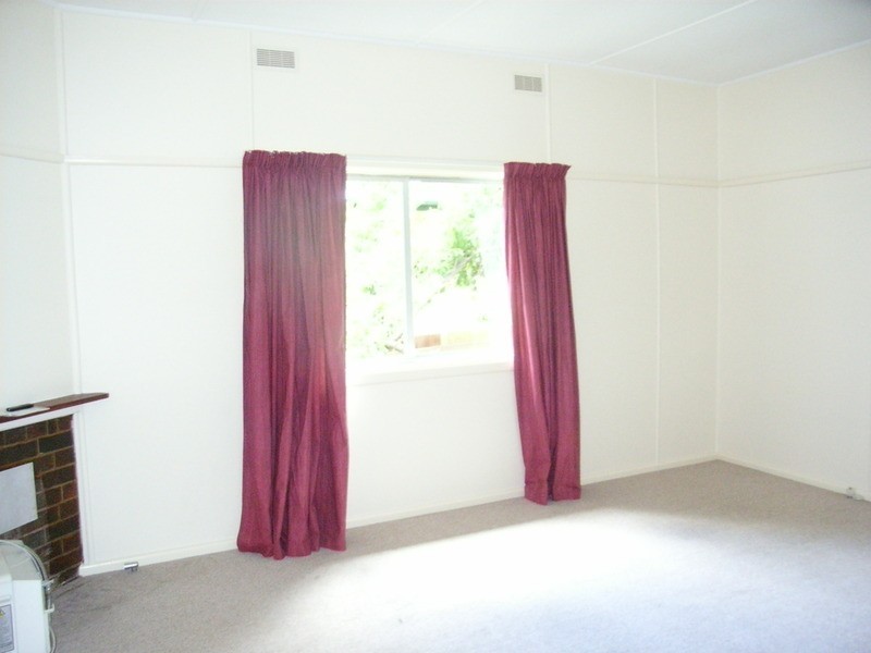 185 Chapel Street, Armidale NSW 2350