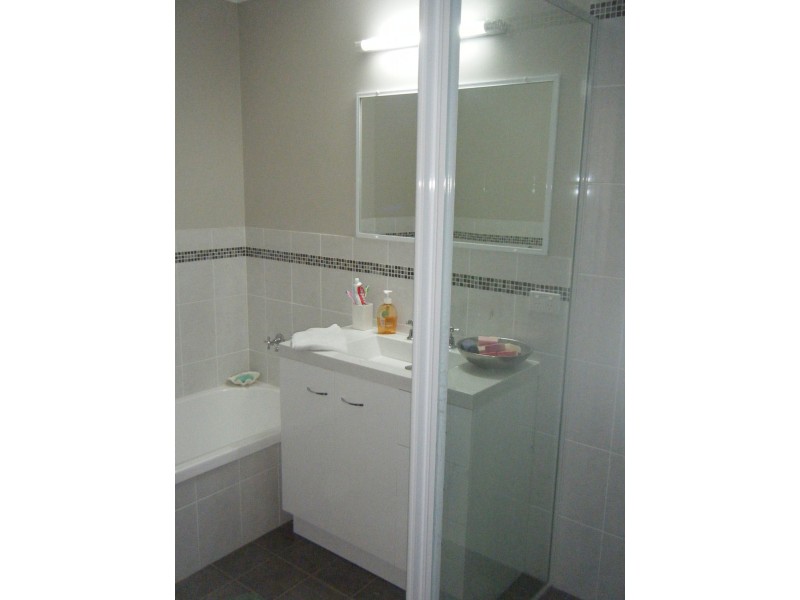 2/8 Amber Close, Armidale NSW 2350