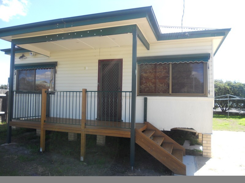 98 Golgotha Street, Armidale NSW 2350