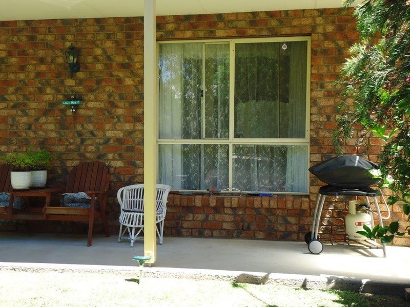 60 Rowan Avenue, Uralla NSW 2358