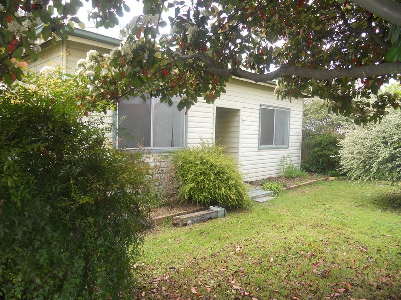 97 Niagara Street, Armidale NSW 2350
