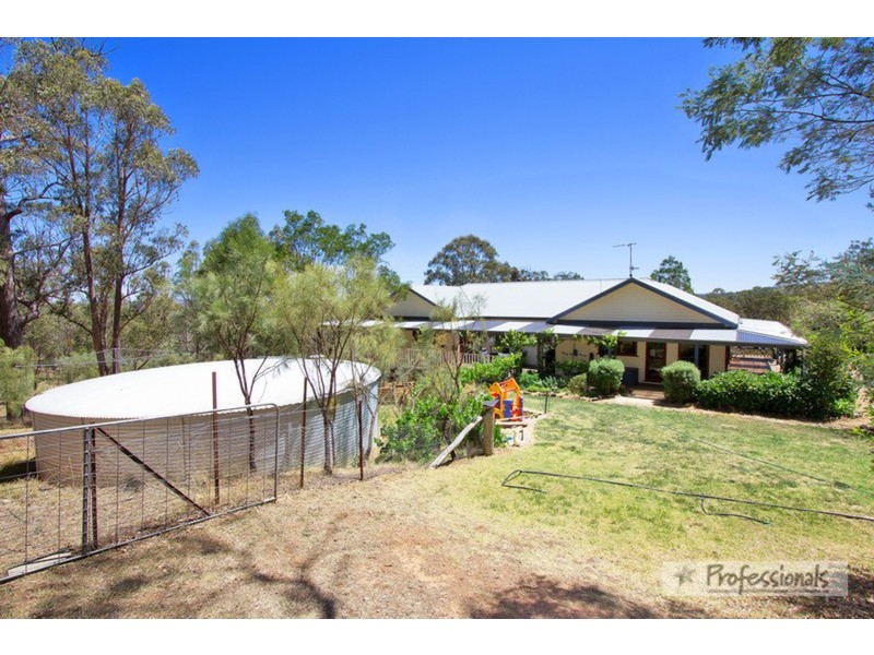 36 Ursula  Road, Armidale NSW 2350