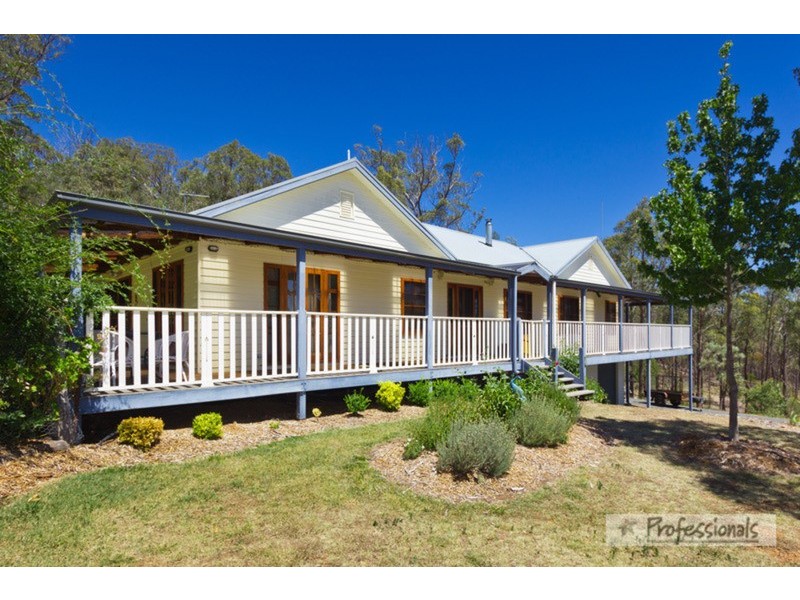 36 Ursula  Road, Armidale NSW 2350